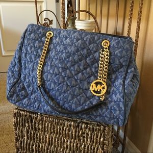 Michael Kors logo quilted tote bag in denim blue